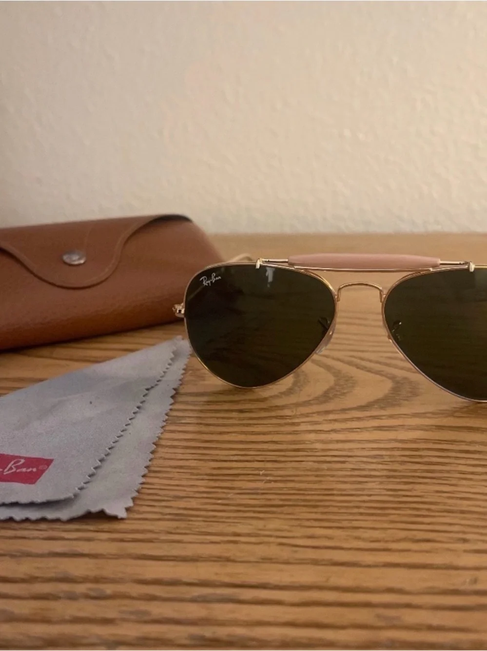 Ray Ban aviator style